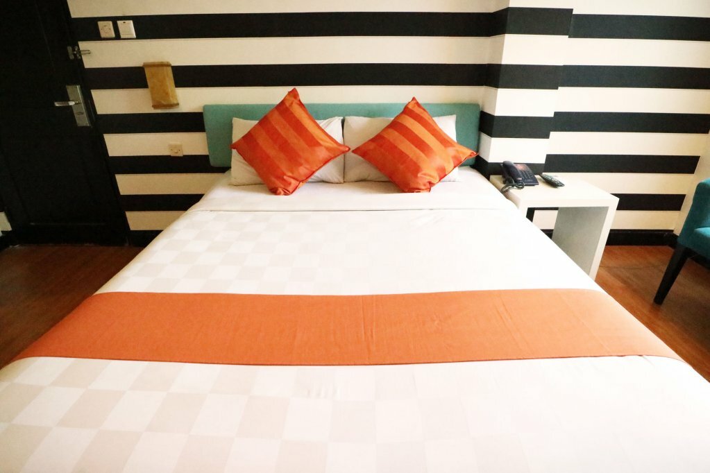 Hotel Feodora by RedDoorz