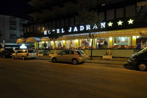 Hotel Jadran, Забронировать Отель Отели Венето с парковкой, Парковка