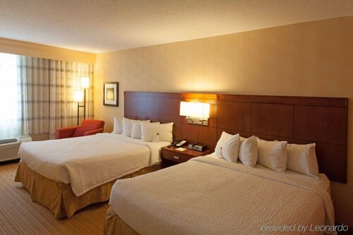 Courtyard Silver Spring Downtown, Book Hotel Hoteller i Maryland med parkering, Parkering