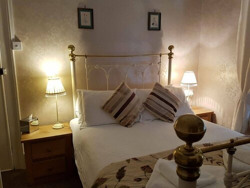 Castle House Guest House, Boek Pension Hotels in Merseyside met ontbijt, Ontbijt