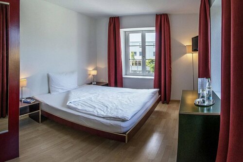 Hotel Bären Self Check-in, Varaa Hotelli Solothurn Solothurn