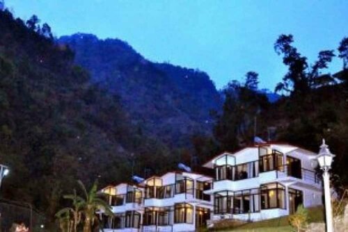 Capital O 22395 Hill Stream Resort, Забронировать Курортный отель Нарендранагар штат Уттаракханд