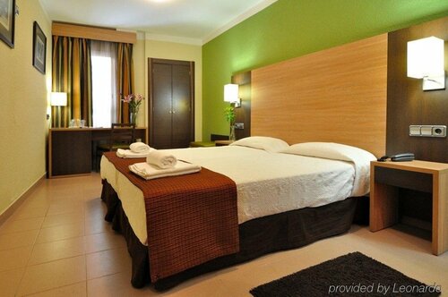 Hostal Ballesta, Забронировать Хостел Хостелы Мадрида, рядом с Здание Grassy, Хостел