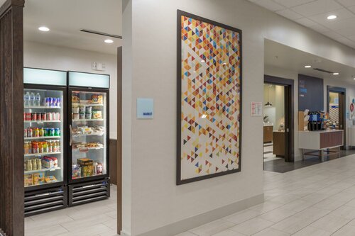 Holiday Inn Express and Suites San Marcos South by IHG, Забронировать Отель Отели Сан-Маркос с парковкой, рядом с Aquarena Springs Museum, Парковка