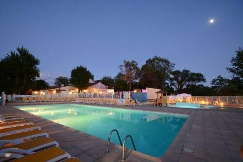 Camping Parc Bellevue, Забронировать Кемпинг Канны Приморские Альпы, рядом с Боулинг-клуб Warm'up