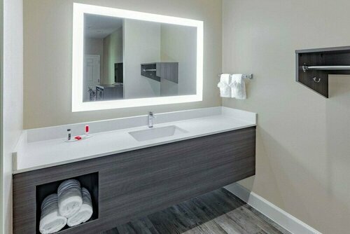 Super 8 by Wyndham Houston NW Beltway 8/West Rd, Buchen Sie Hotel Houston 