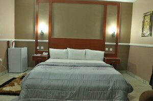 Randekhi Royal Hotel, Rezerwuj Hotel Benin Ikpoba-Okha