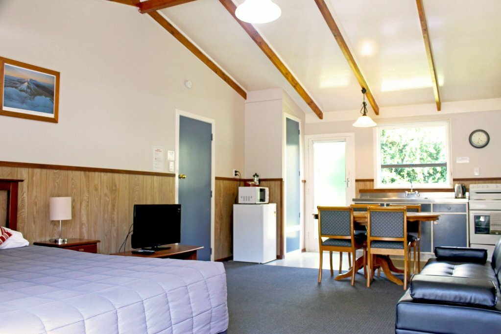 Fairy Springs Motel
