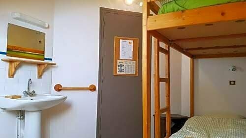 Gite d'étape de la Colle St Michel, Book Hotel Hoteller i Rhône-Alps med parkering, Parkering