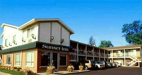 Sunset Inn, Забронировать Мини-отель Мини-отели Ниагара Фолс, рядом с Niagara College of Applied Arts and Technology, Мини-отель