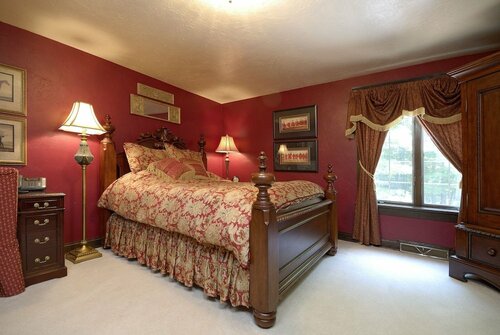 The Roost Bed and Breakfast,  Bed and Breakfast Appleton Wisconsin