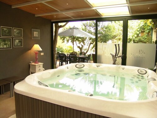 Casa Rural Can Coll, Buchen Sie Hotel SPA-Hotels in Oberampurien, SPA