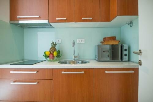 Apartments Studios 81, Забронировать Отель Отели и гостиницы Брача, Отель