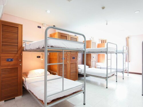 Hostel 8 Sukhumvit Nana Bangkok, Забронировать Хостел Отели Провинции Бангкока с парковкой, Парковка