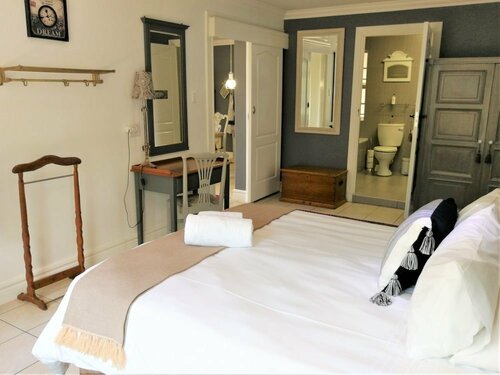 At 98 on Lynburn Guest House, Book Pension Pretoria 