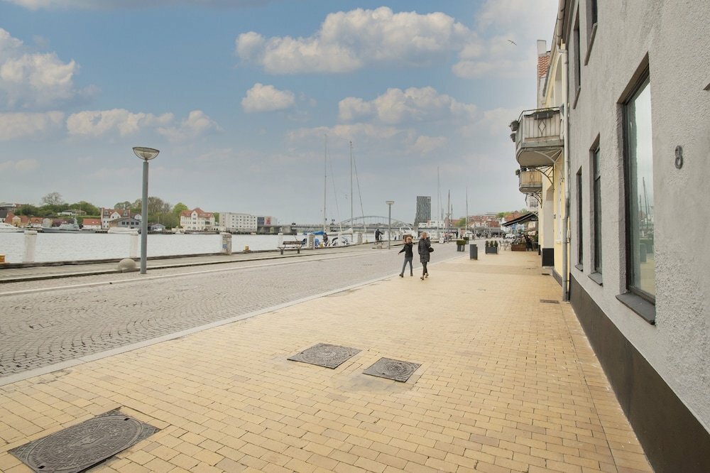 Harbour Walk