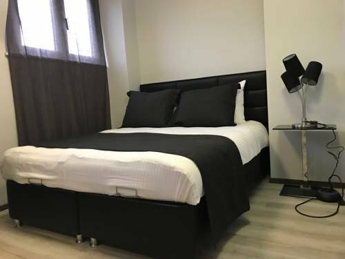 Guesthouse Marie Therese, Забронировать Отель Брюссель Брюссельский столичный регион, рядом с Университет Сен-Луиса