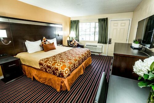 Budget Inn of America, Забронировать Отель Отели в центре Медфорд, в центре