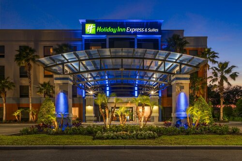 Holiday Inn Express & Suites Lakeland South by IHG, Забронировать Отель Отели Лейкленд с бассейном, Бассейн