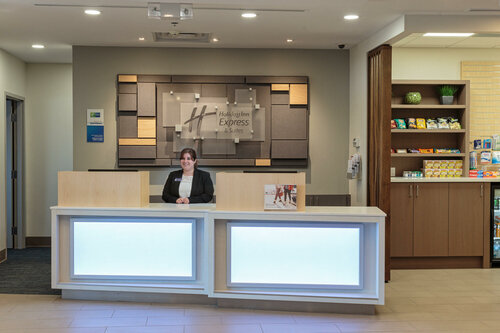 Holiday Inn Express & Suites - Belleville, an IHG Hotel, Prenota Hotel Hotel a Ontario con parcheggio, Parcheggio
