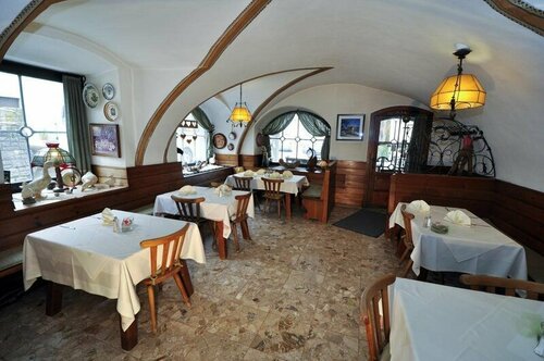 Gasthof Tell, Rezerwuj Hotel Hotele w Karyntia z Parkingiem, Parking