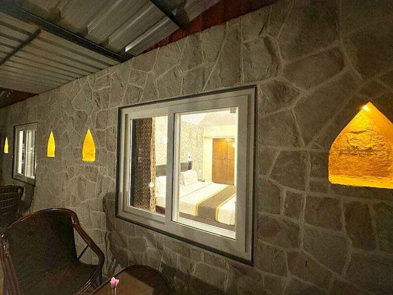Kerria Hotel