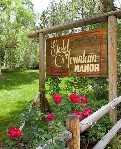 Gold Mountain Manor, Забронировать Отель «постель и завтрак» Отели в центре Биг-Бэар-Сити, в центре