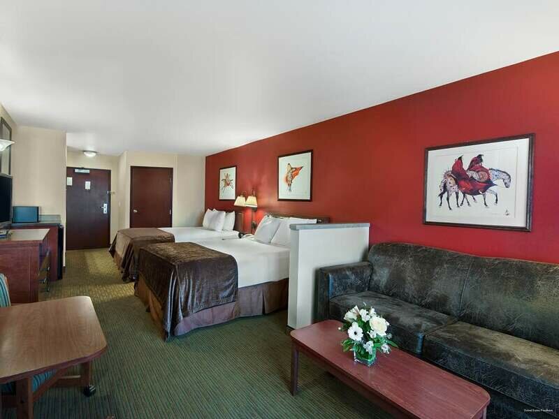 Oxford Suites Pendleton