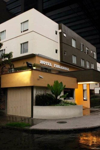 Hotel Finlandia, Забронировать Отель Бизнес-отели Кито, рядом с Capilla del Hombre Museum, 4* 5*