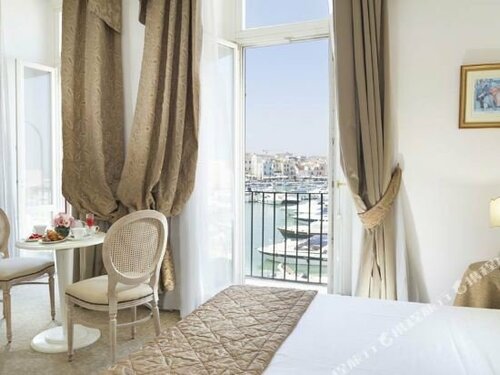 San Paolo Al Convento, Prenota Hotel Trani Puglia