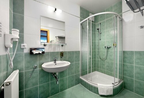 LH Parkhotel Hluboka Nad Vltavou Congress & Wellness, Забронировать Отель Отели и гостиницы Глубока-над-Влтавоу, Отель