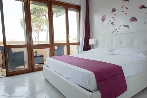 Resort la Magnolia, Забронировать Курортный отель Курортные отели Анцио, Курортный отель