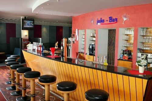 VCH Hotel Greifswald, Забронировать Отель Отели Грайфсвальд 3 звезды, рядом с Bowlingcenter Hartmut Lehmann, 3*
