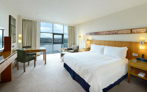 Canary Riverside Plaza Hotel, Réserver Hôtel Hôtels à Angleterre avec piscine, Piscine