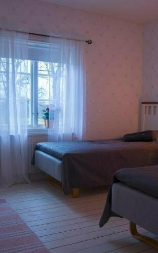 Hallebergs Bed & Breakfast, Book Hotel  