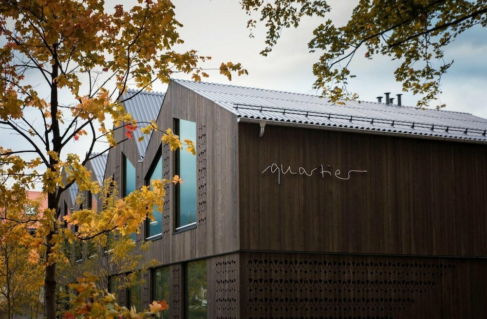 Quartier - Lodges Tagesbar Forum