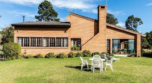 Sonho Verde Guest House, Забронировать Гостевой дом Капивари Кампус-ду-Жордан, рядом с Слоновий Холм
