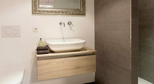 Bed & Breakfast De Vier Seizoenen, Rezervasyon Otel Lisse Zuid-Holland