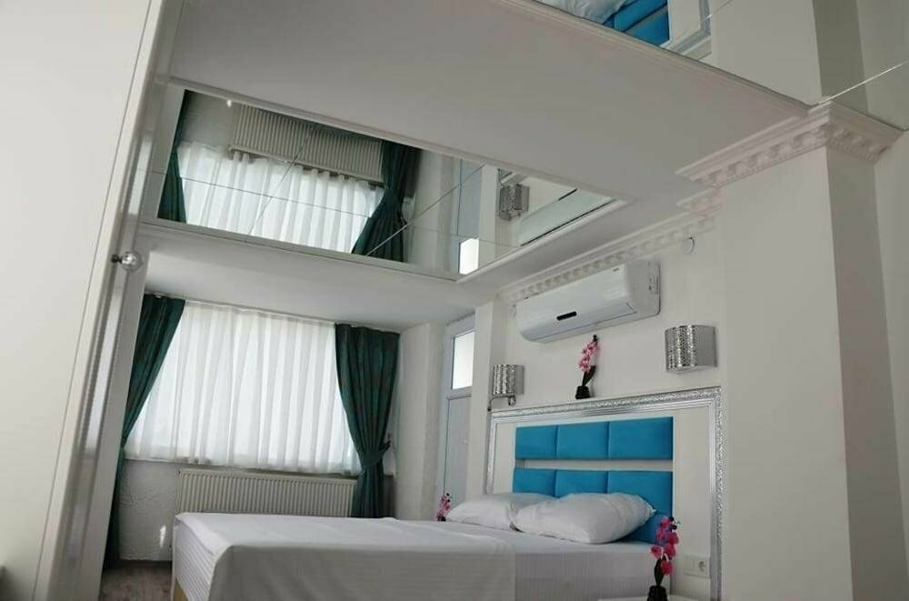 VIP Gold Suites