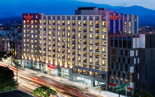 Ramada by Wyndham Jeju City Hall, Забронировать Отель Jeju City Чеджу
