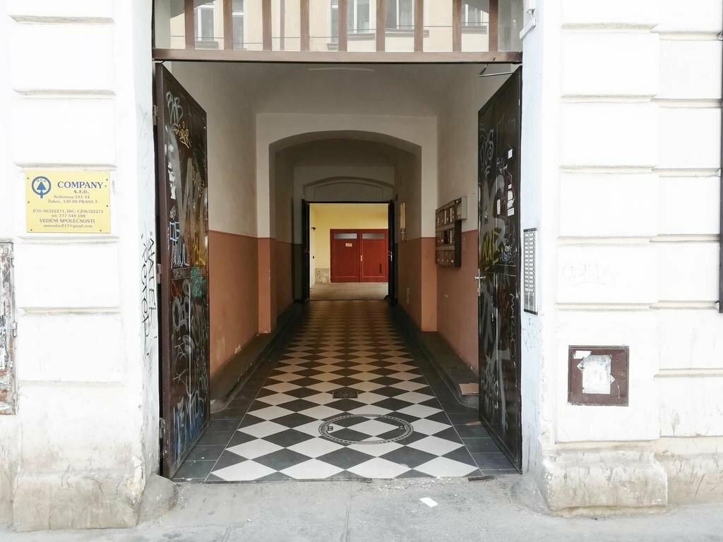 Apartment House Seifertova