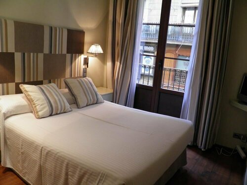 Hotel Annex - Rey Don Jaime I, Забронировать Отель Старый город Барселона, рядом с Бенедиктинский монастырь Sant Pere de les Puelles