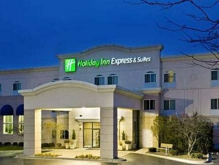 Holiday Inn Express & Suites Chicago-Libertyville by IHG, Забронировать Отель Отели Иллинойс с парковкой, Парковка