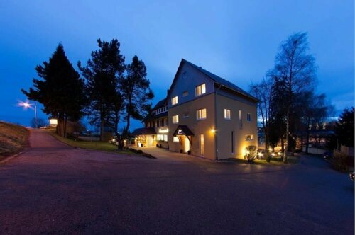 Hotel - Restaurant Sonneneck, Забронировать Отель Отели Landkreis Karlsruhe с завтраком, Завтраки