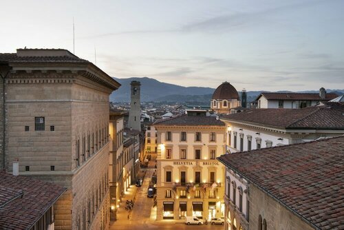 Helvetia&Bristol Firenze - Starhotels Collezione, Забронировать Отель Отели Флоренции с бассейном, рядом с Генеральное консульство Испании во Флоренции, Бассейн