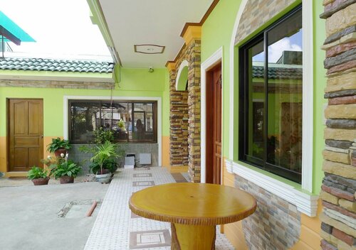 Charing Pension House, Забронировать Отель Отели Puerto Princesa City с парковкой, рядом с Mendoza Park, Парковка