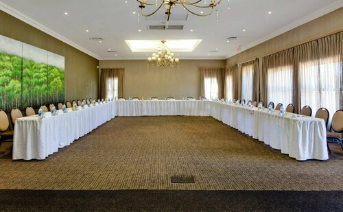 Protea Hotel Willow Lake, Book Hotel Willows Free State