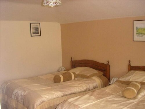 Bridgeview Farmhouse Bed and Breakfast, Rezervați Hotel Kilbrittain County Cork