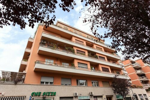 B&B Sol Romae, Забронировать Отель «постель и завтрак» Аурелио Рим, рядом с Больница «Сан-Карло-ди-Нанси»