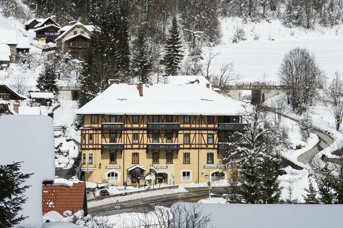 Hirschenhof, Rezervați Apartament Spital am Semmering 